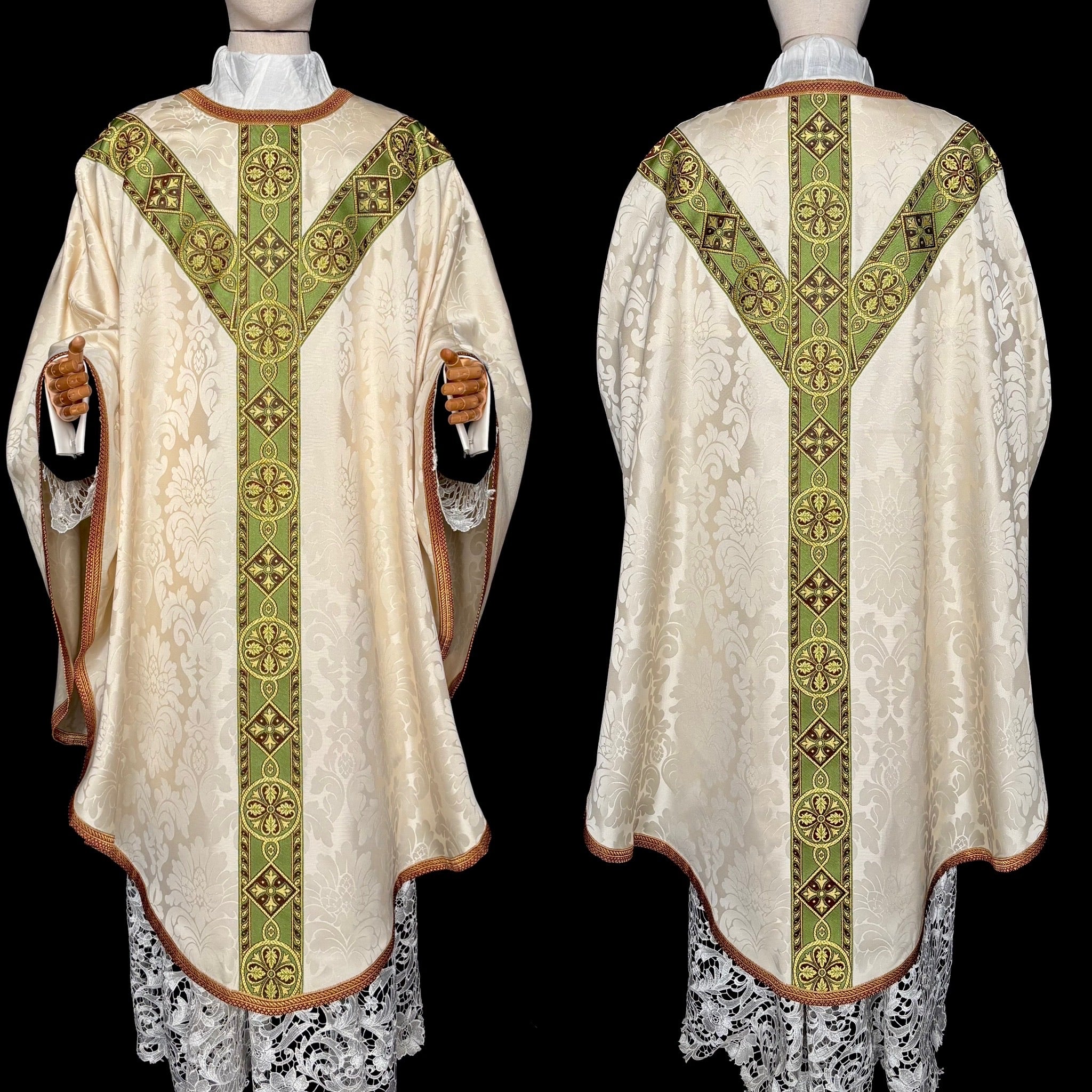 Kasula atau Busana/Jubah Misa Premium - Model Gothic KTY01