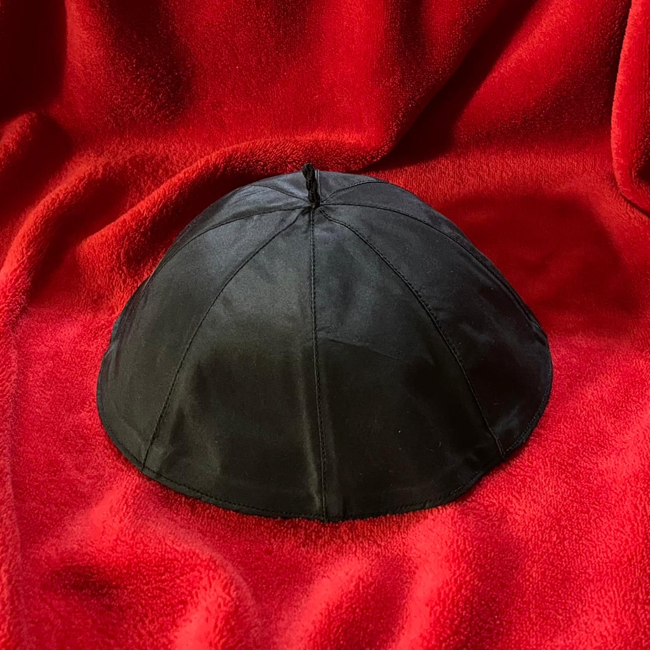 Solideo atau Topi Uskup/Imam atau Zucchetto atau Skullcap