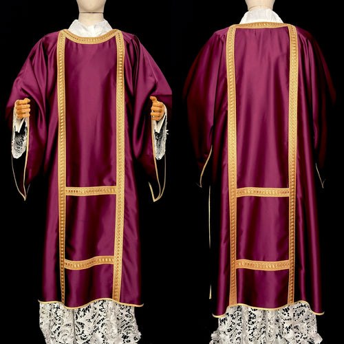 Dalmatik atau Busana/Jubah Diakon - Model Gothic DLH01